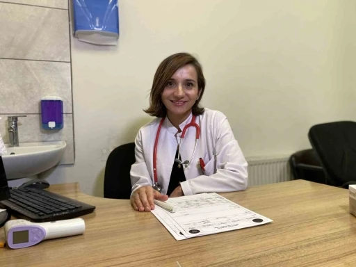 &Ccedil;ocuklarda &lsquo;Covid&rsquo; a&ccedil;ıklaması: &ldquo;2-3 haftadır yoğunluk ve pozitiflik oranı arttı&rdquo;
