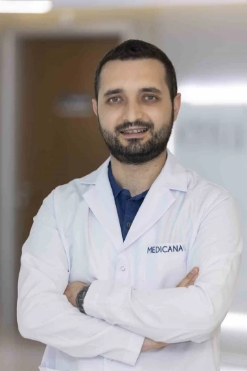 &Ccedil;ocukların oturma pozisyonuna dikkat: Skolyoza neden olabilir
