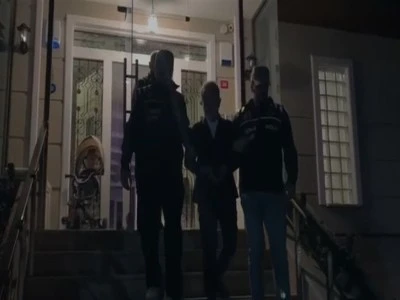 '&Ccedil;ok &ouml;nemli bir bakan istifa edecek' dedi, g&ouml;zaltına alındı
