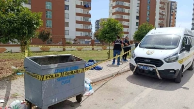 &Ccedil;&ouml;p konteynerinden insan kafatası &ccedil;ıktı
