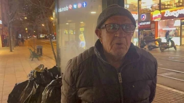 &Ccedil;&ouml;p toplarken "Oyumu AK Parti&rsquo;ye vereceğim" dediği i&ccedil;in rencide edilen vatandaş konuştu
