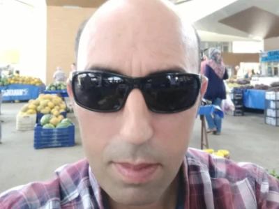 &Ccedil;&ouml;p toplarken tartıştığı mesai arkadaşını bı&ccedil;akla &ouml;ld&uuml;rd&uuml;