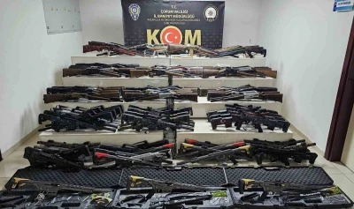 &Ccedil;orum&rsquo;da 118 adet ruhsatsız av t&uuml;feği ele ge&ccedil;irildi

