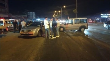 &Ccedil;orum&rsquo;da 3 ara&ccedil;lı zincirleme kaza: 2 yaralı
