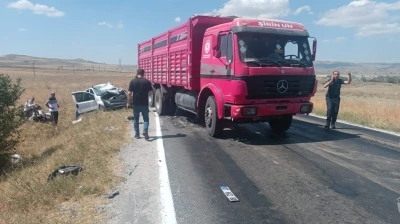 &Ccedil;orum&rsquo;da 5 ara&ccedil; birbirine girdi: 10 yaralı