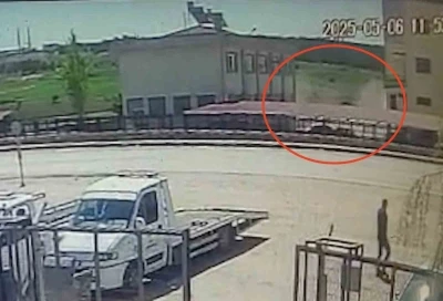 &Ccedil;orum&rsquo;da 8 iş&ccedil;inin yaralandığı un fabrikasındaki patlama kamerada
