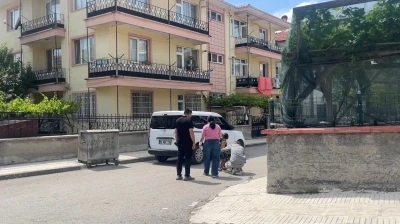 &Ccedil;orum&rsquo;da gen&ccedil; kadın tartıştığı anne ve babasını rehin aldı