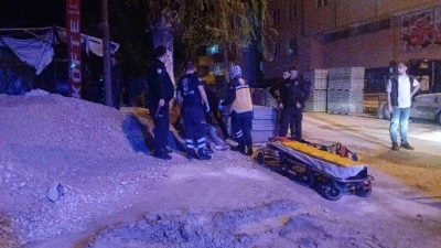 &Ccedil;orum&rsquo;da iki kişi birbirini bı&ccedil;akladı
