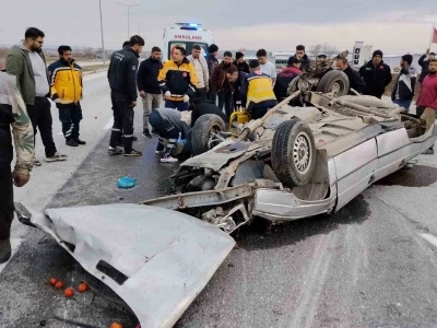 &Ccedil;orum&rsquo;da otomobil takla attı: 3 yaralı
