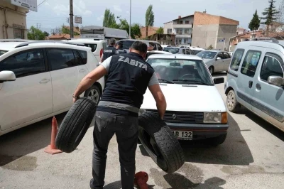 &Ccedil;orum&rsquo;da otopark etrafındaki ara&ccedil; park engellerine m&uuml;dahale
