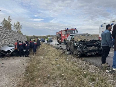 &Ccedil;orum&rsquo;daki feci kazada hayatını kaybedenlerin kimlikleri belli oldu