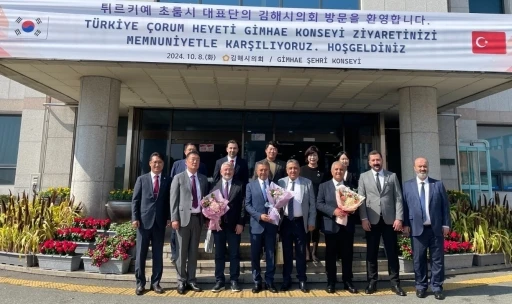 &Ccedil;orum heyeti, G&uuml;ney Kore&rsquo;de T&uuml;rk şehitliğini ziyaret etti
