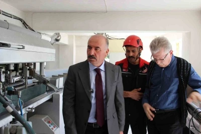 &Ccedil;orum Valisi Ali &Ccedil;algan: &lsquo;İş&ccedil;ilerden birinin hayati tehlikesi var&rsquo;
