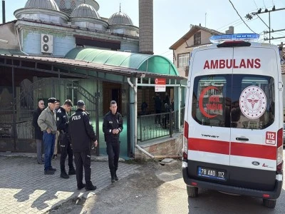Cuma namazını kılarken hayatını kaybetti