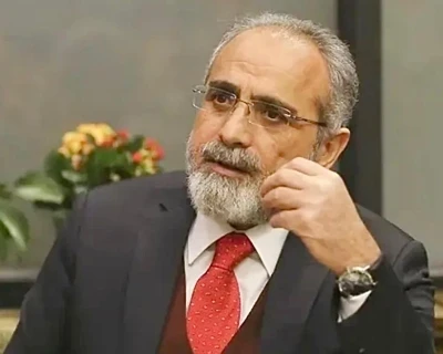 Cumhurbaşkanı Başdanışmanı Top&ccedil;u: Ana muhalefetin kendi i&ccedil; meşruiyetini tartışır hale gelmesi, demokrasimiz i&ccedil;in kayıptır