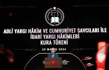 Cumhurbaşkanı Erdoğan: &ldquo;6-8 Ekim hadisesi asla bir protesto g&ouml;sterisi değil, 37 insanımızın vahşice &ouml;ld&uuml;r&uuml;ld&uuml;ğ&uuml; bir ter&ouml;r kalkışmasıdır&rdquo;
