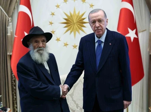 Cumhurbaşkanı Erdoğan, Alevi Dedesi Ahmet Uğurlu ile g&ouml;r&uuml;şt&uuml;