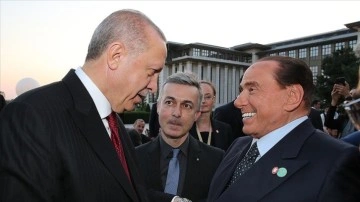 Cumhurbaşkanı Erdoğan, Berlusconi i&ccedil;in makale kaleme aldı: Geride silinmez izler bıraktı