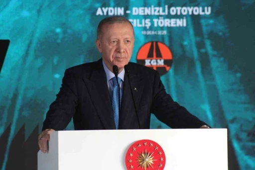 Cumhurbaşkanı Erdoğan: &ldquo;Biz 22 yıldır T&uuml;rkiye&rsquo;yi b&uuml;y&uuml;tmek ve kalkındırmak i&ccedil;in &ccedil;alışıyoruz&rdquo;
