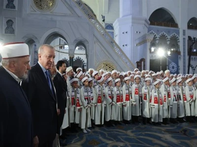 Cumhurbaşkanı Erdoğan, &Ccedil;amlıca Camii'nde 333 hafızın icazet t&ouml;renine katıldı