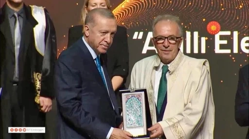 Cumhurbaşkanı Erdoğan&rsquo;dan BAR&Uuml;&rsquo;ye &ldquo;Yerel Kalkınmaya Katkı&rdquo; &ouml;d&uuml;l&uuml;
