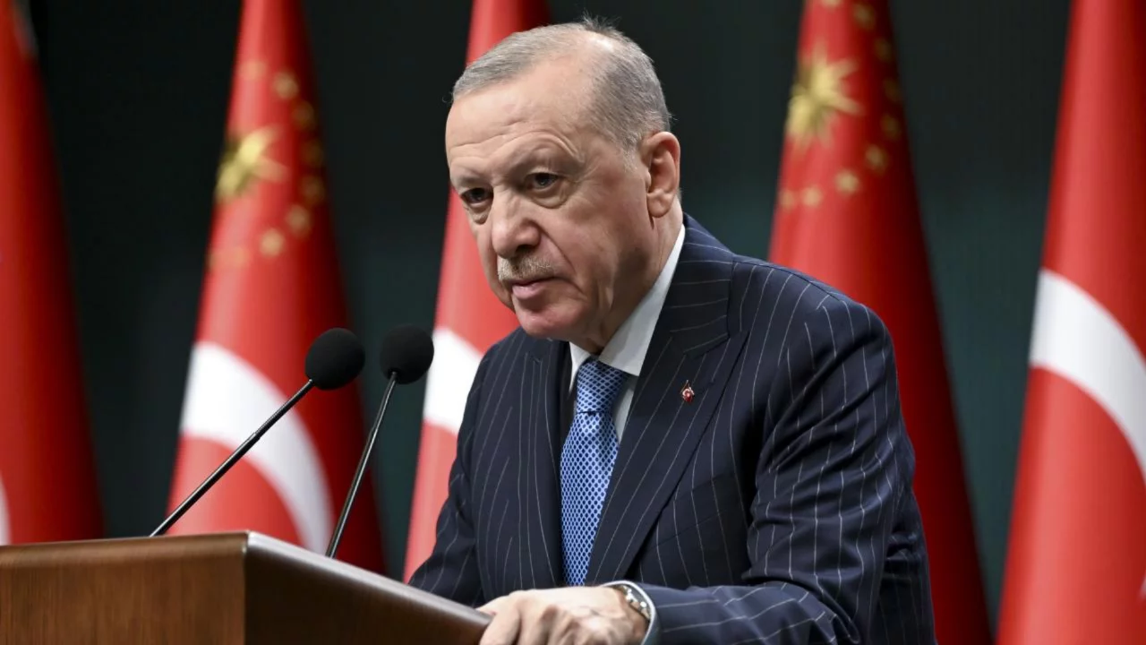 Cumhurbaşkanı Erdoğan'dan dikkat &ccedil;eken &ccedil;ıkış: "Akıbetleri zalimler gibi olacak"