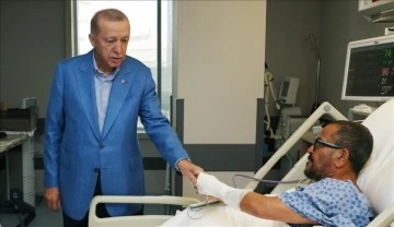 Cumhurbaşkanı Erdoğan, denizde kaza ge&ccedil;iren Sabancı &ccedil;iftini ziyaret etti
