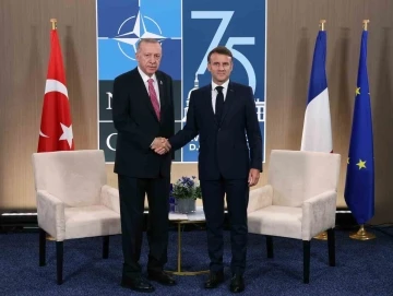Cumhurbaşkanı Erdoğan, Fransa Cumhurbaşkanı Macron ile g&ouml;r&uuml;şt&uuml;
