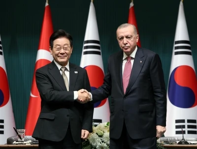 Cumhurbaşkanı Erdoğan, G&uuml;ney Kore Cumhurbaşkanı Lee'yi resmi t&ouml;renle karşıladı