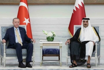Cumhurbaşkanı Erdoğan ile Katar Emiri Al Thani Gazze&rsquo;de ateşkes ve kalıcı barış &ccedil;abalarını ele aldı
