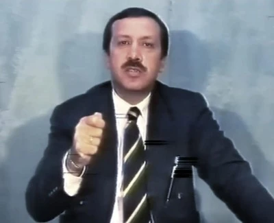 Cumhurbaşkanı Erdoğan'ın 32 yıl &ouml;nceki Bursa konuşması g&uuml;n y&uuml;z&uuml;ne &ccedil;ıktı