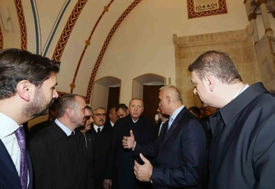 Cumhurbaşkanı Erdoğan&rsquo;ın butona basmasıyla Kurtuluş Caddesi&rsquo;nde yeniden ışıklar yandı