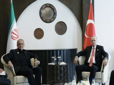 Cumhurbaşkanı Erdoğan, İran Cumhurbaşkanı Pezeşkiyan ile g&ouml;r&uuml;şt&uuml;