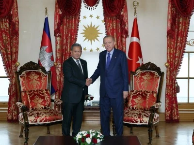 Cumhurbaşkanı Erdoğan, Kambo&ccedil;ya Başbakanı Manet'i kabul etti
