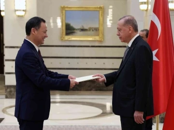 Cumhurbaşkanı Erdoğan, Kırgızistan B&uuml;y&uuml;kel&ccedil;isi Ruslan Kazakbaev&rsquo;i kabul etti
