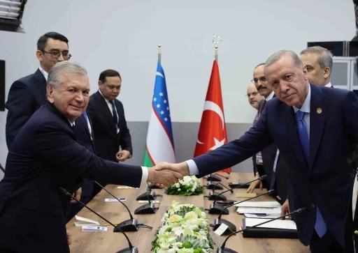 Cumhurbaşkanı Erdoğan, &Ouml;zbekistan Cumhurbaşkanı Mirziyoyev ile g&ouml;r&uuml;şt&uuml;