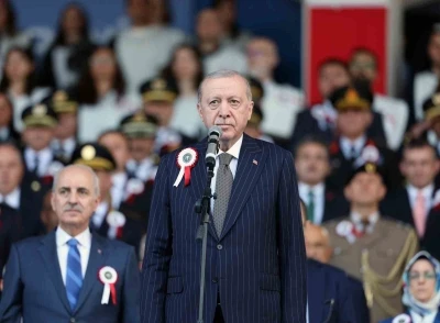 Polis Akademisi'nde mezuniyet heyecanı: Cumhurbaşkanı Erdoğan'dan &ouml;nemli mesajlar