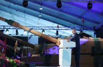 Cumhurbaşkanı Erdoğan: "Arifiye Ana Bakım Fabrikası, farklı alanlarda ordumuzun ihtiya&ccedil;larını karşılamayı s&uuml;rd&uuml;r&uuml;yor&rdquo;
