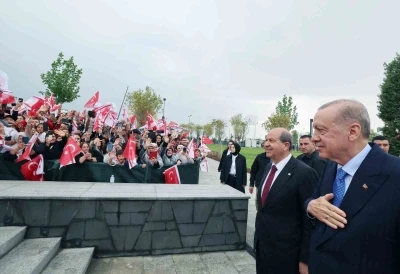 Cumhurbaşkanı Erdoğan: "KKTC Cumhuriyet Yerleşkesi, Kıbrıs T&uuml;rk halkının kararlılığının sembol&uuml;d&uuml;r"

