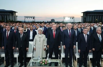 Cumhurbaşkanı Erdoğan: "B&uuml;y&uuml;k Zafer&rsquo;in 102. yılına ulaşmanın bahtiyarlığını yaşıyoruz"