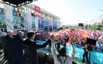 Cumhurbaşkanı Erdoğan: "Vaatleri unutacak değil, verdiği s&ouml;z&uuml; tutacak başkanları se&ccedil;eceğiz"
