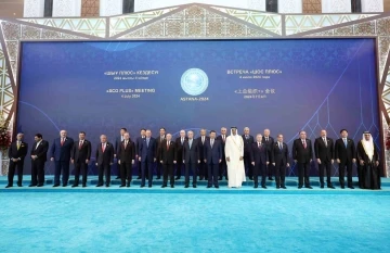 Cumhurbaşkanı Erdoğan, Şİ&Ouml; zirvesinde liderle aile fotoğrafı &ccedil;ektirdi
