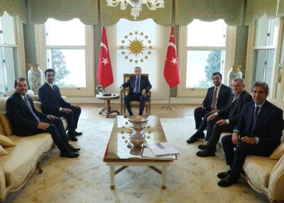 Cumhurbaşkanı Erdoğan, Tuzla Belediye Başkanı Eren Ali Bing&ouml;l'&uuml; kabul etti