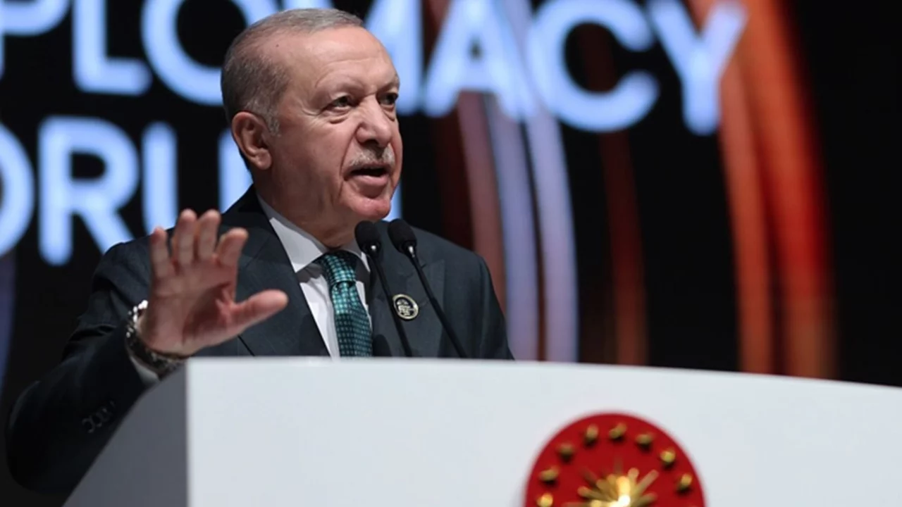 Cumhurbaşkanı Erdoğan &uuml;st&uuml;ne basa basa uyardı: Tehlikeli bir eşikteyiz