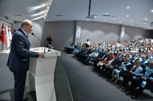 Cumhurbaşkanı Ersin Tatar&rsquo;dan &uuml;niversite &ouml;ğrencilerine ilk ders
