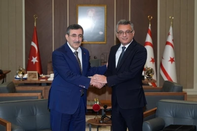 Cumhurbaşkanı Yardımcısı Yılmaz, KKTC Cumhurbaşkanı Erh&uuml;rman ile g&ouml;r&uuml;şt&uuml;