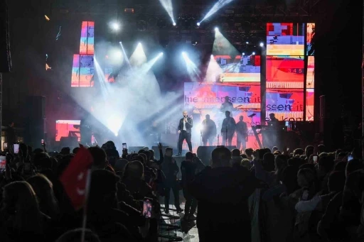 Cumhuriyet coşkusu Berkay&rsquo;la kutlandı