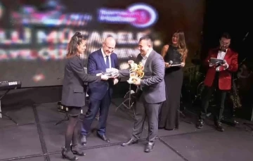 Cumhuriyet&rsquo;in 100. yıl &ouml;d&uuml;lleri sahiplerini buldu
