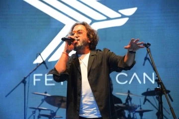 Cumhuriyet&rsquo;in 100. yılı, Fettah Can&rsquo;la kutlandı
