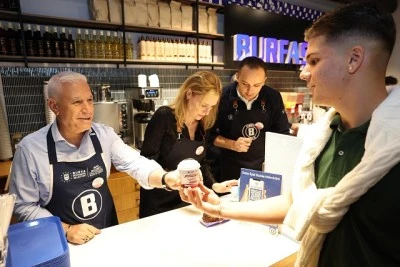 Cumhuriyet&rsquo;in sıcaklığı Bursa&rsquo;da paylaşıldı